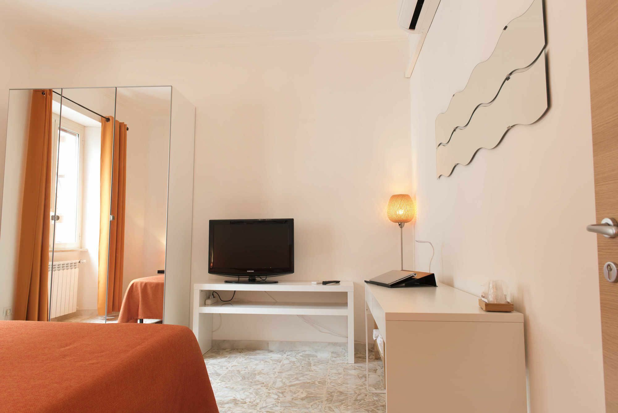 Michelangelo Apartment Civitavecchia Exterior photo